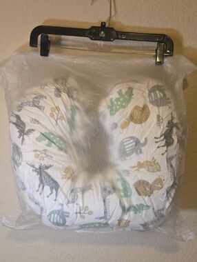 Source Unknown Neutral Safari Animal Nursing Pillow - White, Gray, Green, Tan